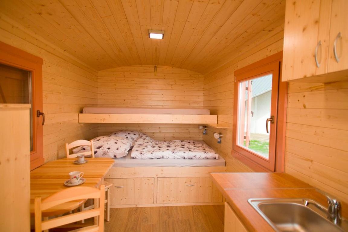 Schaeferwagen 1 Hotel Kropelin Bagian luar foto